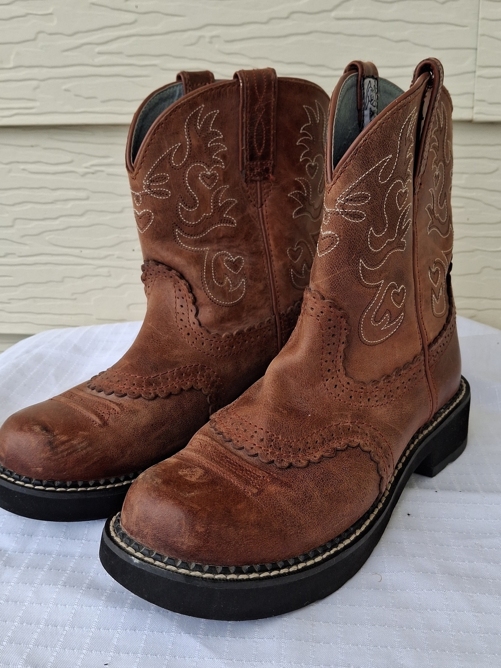 Ariat Fatbaby  Brown White Western Cowboy Boots Women's Round Toe size 9B
